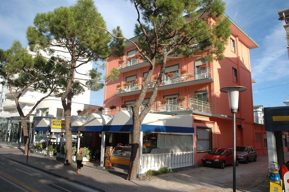 לידו די ג'סולו Hotel Moderno מראה חיצוני תמונה