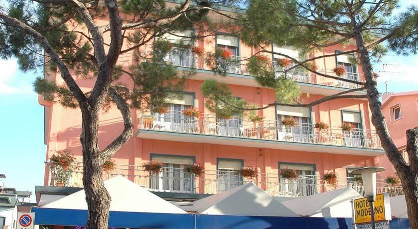 לידו די ג'סולו Hotel Moderno מראה חיצוני תמונה