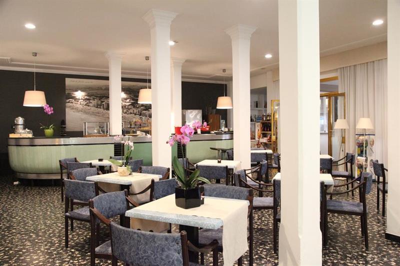 לידו די ג'סולו Hotel Moderno מראה חיצוני תמונה