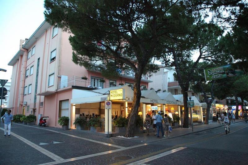 לידו די ג'סולו Hotel Moderno מראה חיצוני תמונה